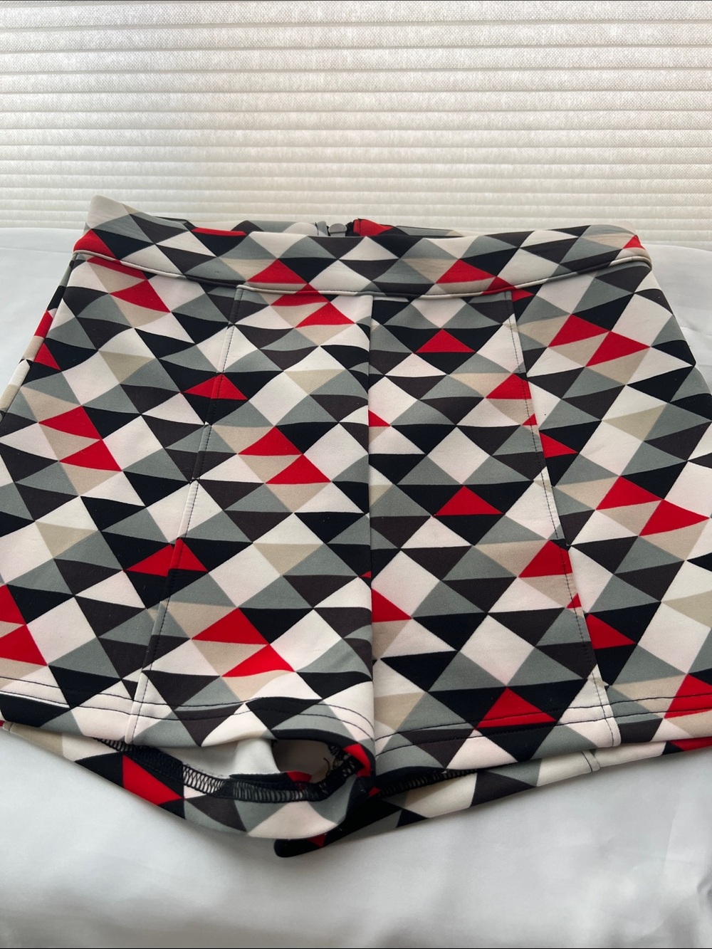 Forever 21 High Waist Geometric Triangle Short Shorts - Red, Black, Gray, Cream